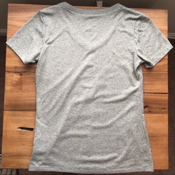 The Nike Tee Dri-Fit Athletic Cut Light Gray - Picture 2 of 8
